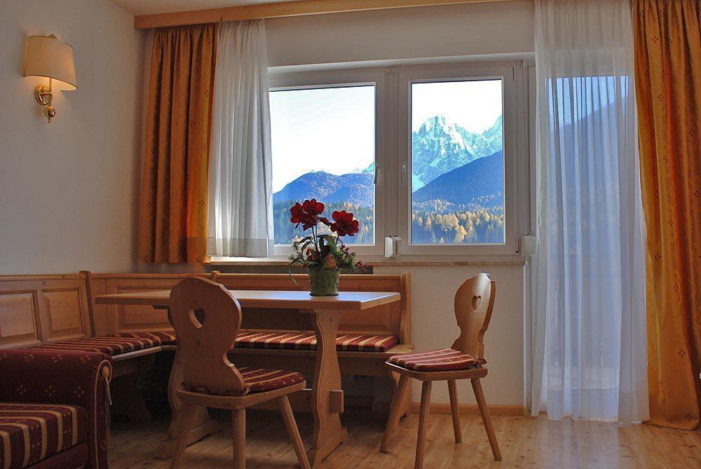 Hotel Capriolo サン・カンディド エクステリア 写真